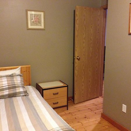Foxlake Retreat Hanna 외부 사진