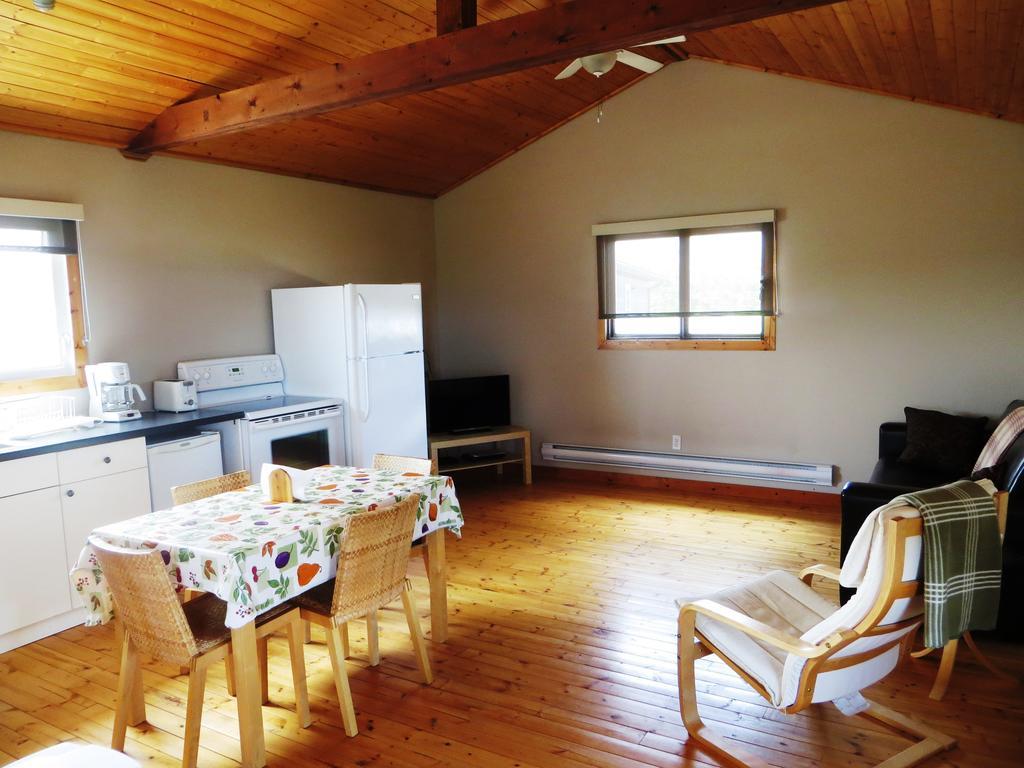 Foxlake Retreat Hanna 객실 사진