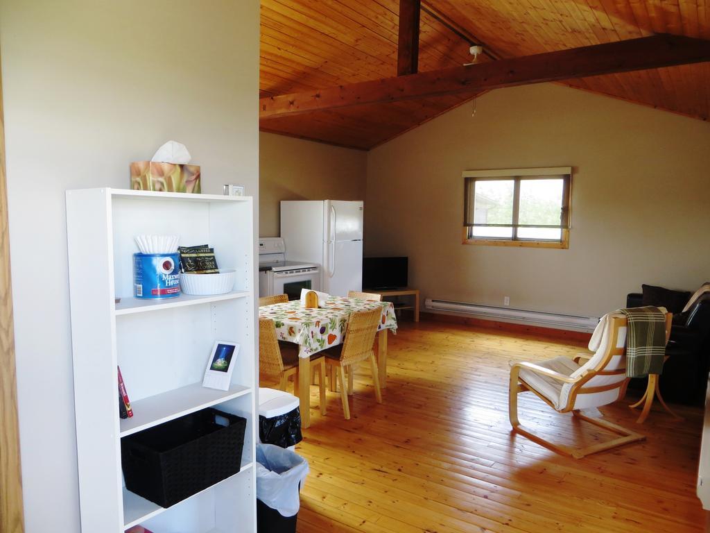 Foxlake Retreat Hanna 객실 사진