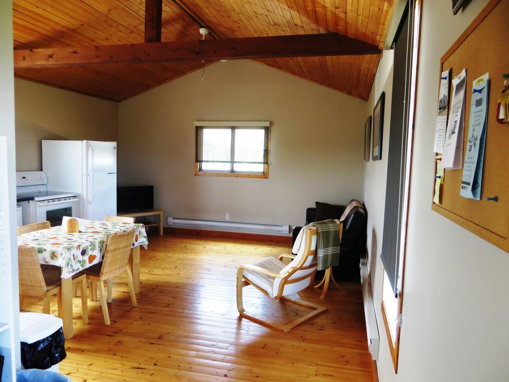 Foxlake Retreat Hanna 객실 사진